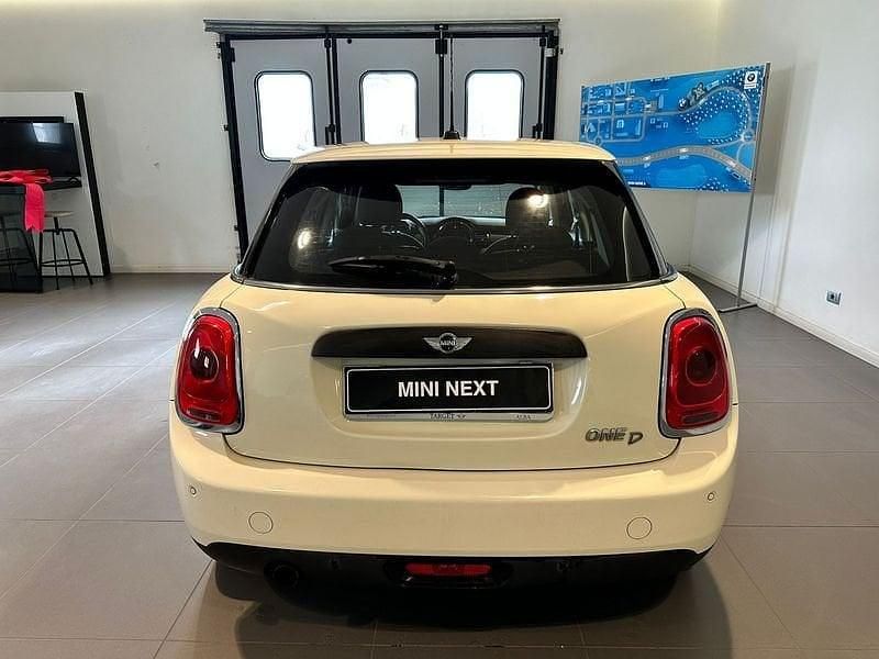 Usata Mini One D Business 95 CV (69 kW) 2016 Beige Utilitaria