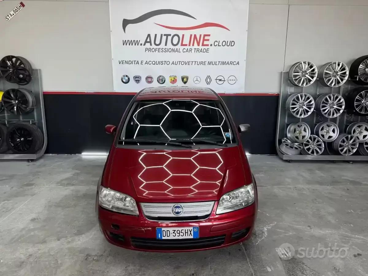 Usata Fiat Idea 69 CV (50 kW) 2006 Rosso Monovolume