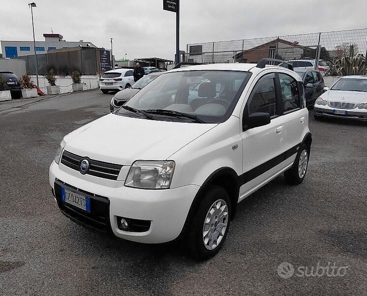 Bianco Usata 2006 Fiat Panda 4x4 Climbing Due volumi | 5300 € (Cara) - Immagine 1/4