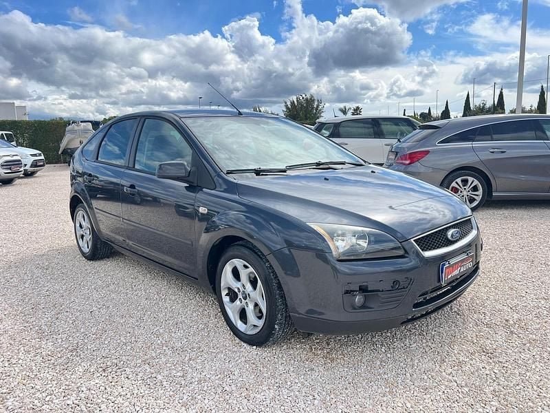 Usata Ford Focus 90 CV (66 kW) 2008 Nero Berlina