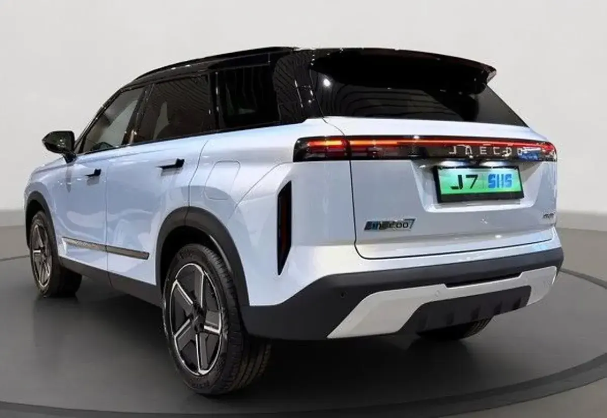 Nuova Jaecoo 7 143 CV (105 kW) 2025 Moonlight silver SUV