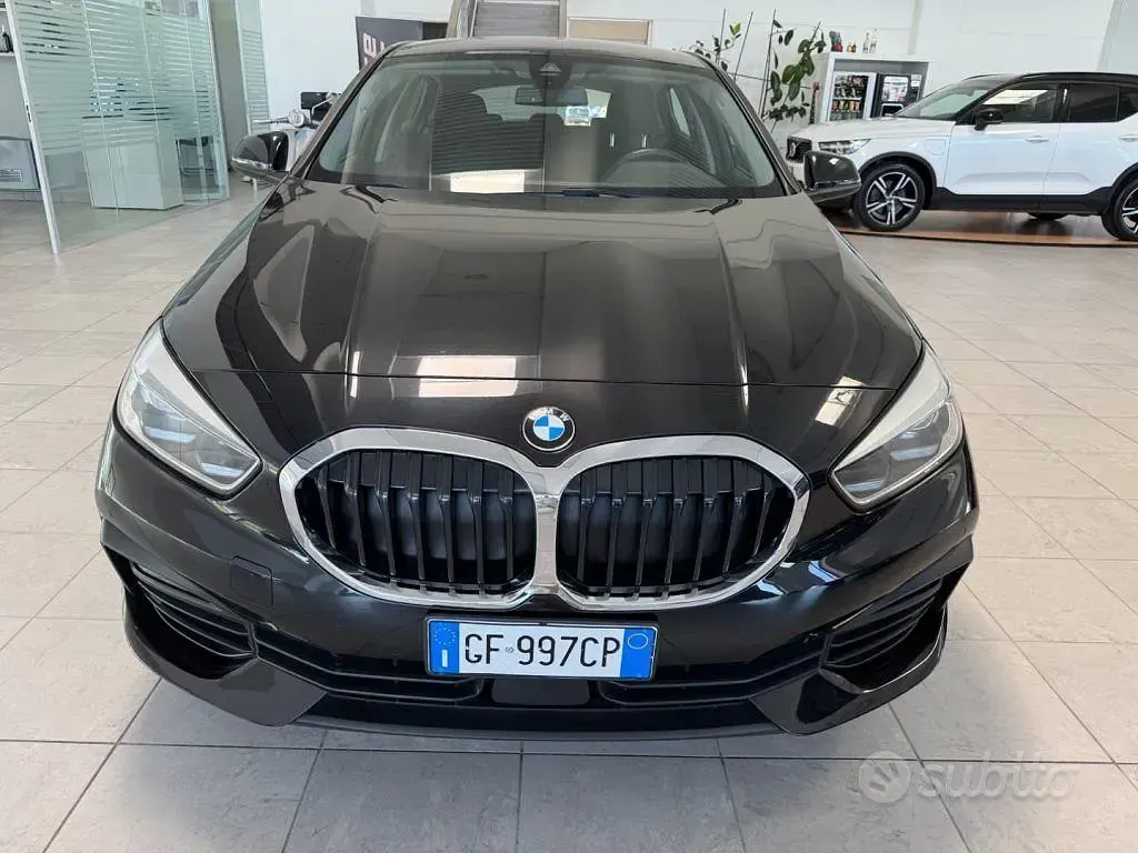 Usata BMW 116 Advantage 116 CV (85 kW) 2021 Nero Utilitaria