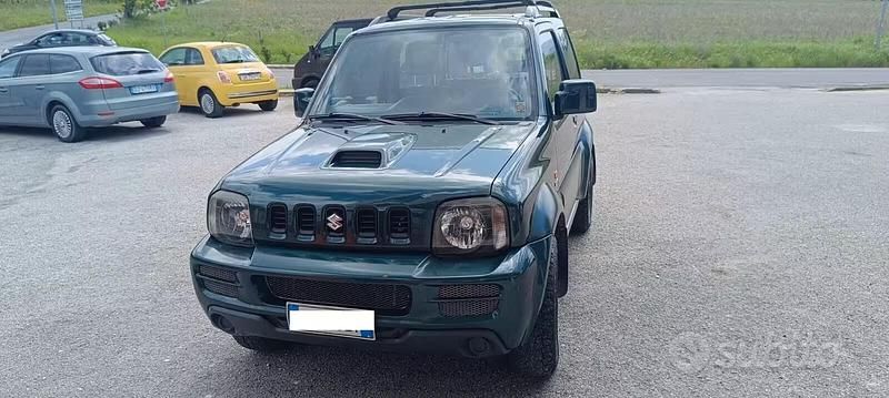 Second-hand Suzuki Jimny 86 CP (63 kW) 2007 Verde SUV