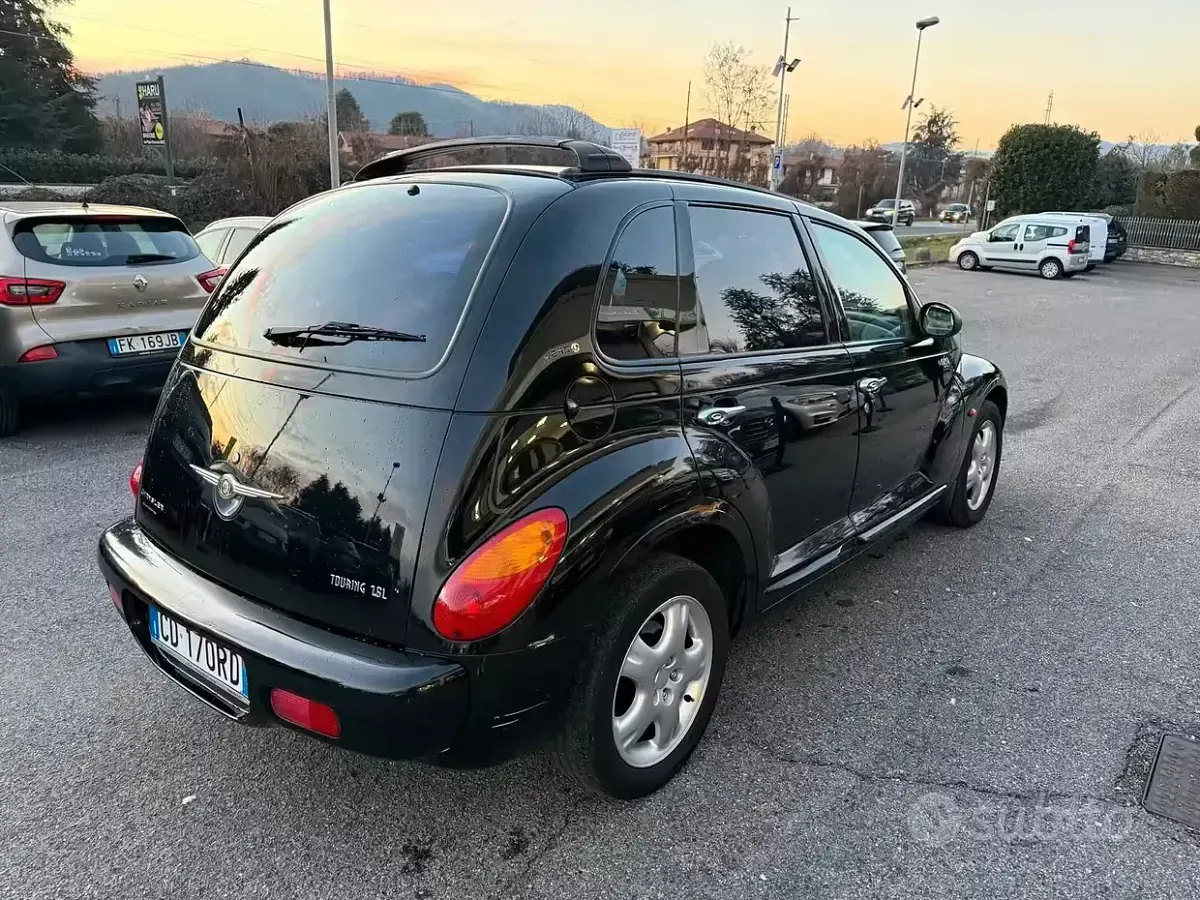Usata Chrysler PT Cruiser Touring 116 CV (85 kW) 2002 Nero Station wagon