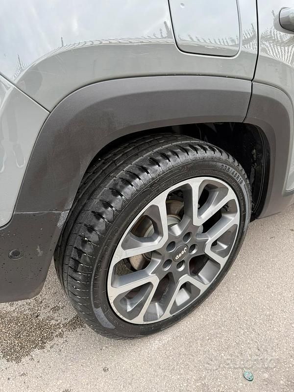 Usata Jeep Renegade 131 CV (96 kW) 2022 Grigio SUV