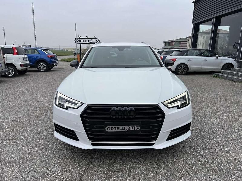 Usata Audi A4 Business 122 CV (89 kW) 2019 Bianco Station wagon