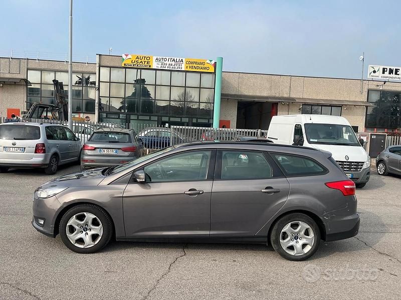 Begagnad Ford Focus 95 HK (69 kW) 2014 Grå Kombi