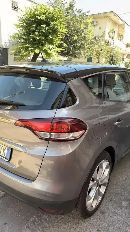 Usata Renault Scénic IV 110 CV (80 kW) 2018 Monovolume