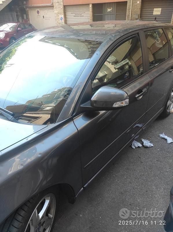 Usata Volvo V50 109 CV (80 kW) 2012 Grigio Station wagon