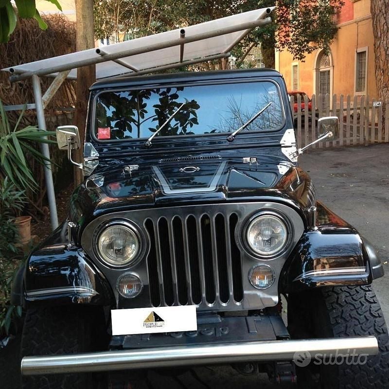 Usata Jeep CJ Laredo 150 CV (110 kW) 1980 Nero SUV