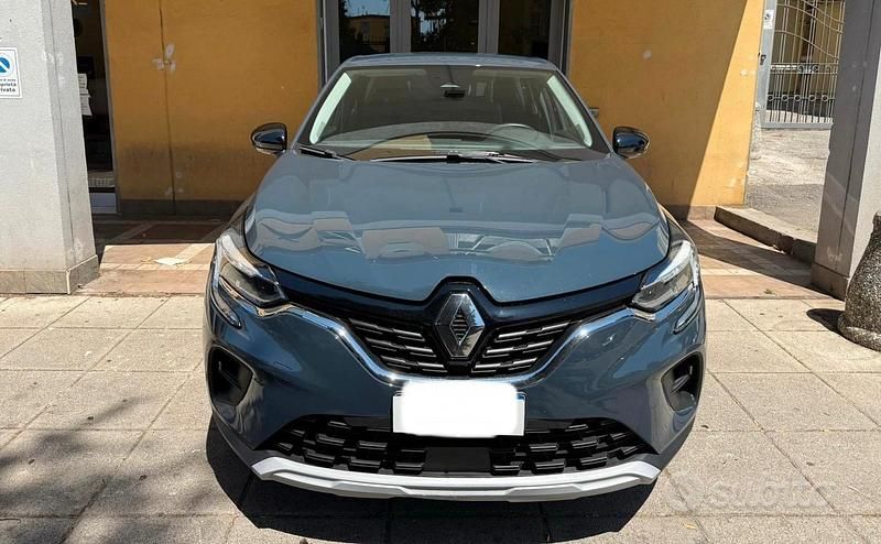 Usata Renault Captur 101 CV (74 kW) 2022 Blu SUV