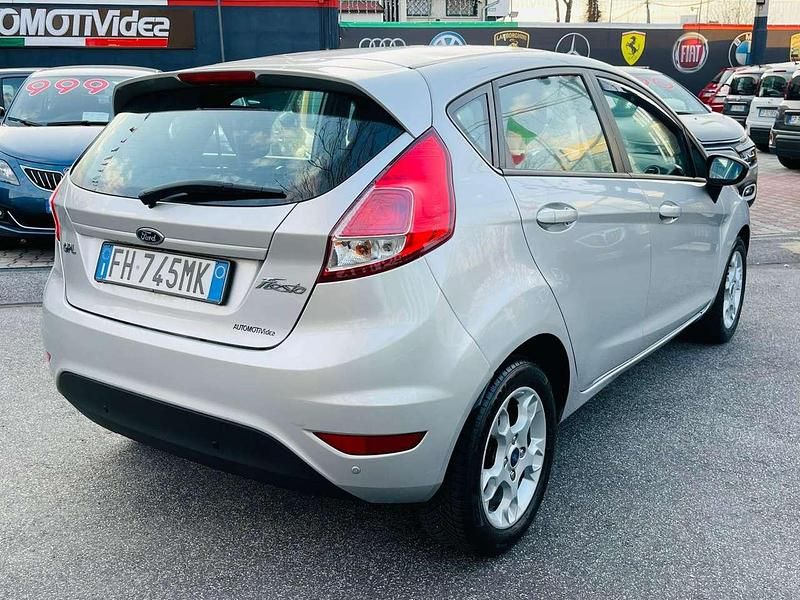 Usata Ford Fiesta Titanium 95 CV (69 kW) 2017 Grigio Berlina