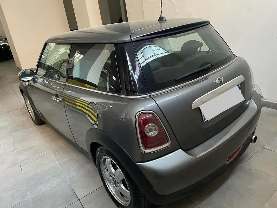 Usata Mini ONE 75 CV (55 kW) 2010 Grigio Utilitaria