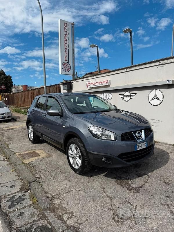 Usata Nissan Qashqai Acenta 114 CV (83 kW) 2010 Grigio SUV