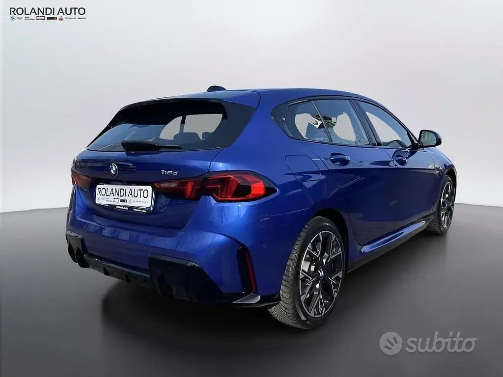 Usata BMW 118 Shadowline 150 CV (110 kW) 2024 Blu Utilitaria