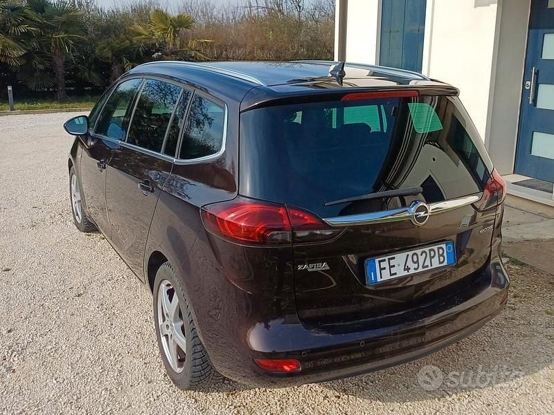 Usata Opel Zafira 136 CV (100 kW) 2016 Marrone Monovolume