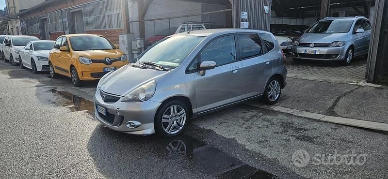 Usata Honda Jazz 83 CV (61 kW) 2006 Utilitaria