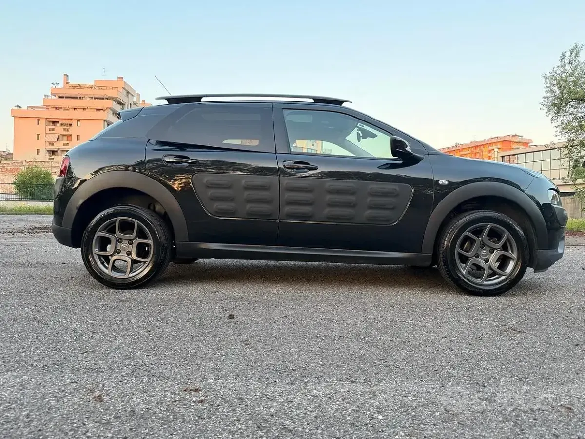 Usata Citroën C4 PureTech 82 CV (60 kW) 2017 Nero Berlina