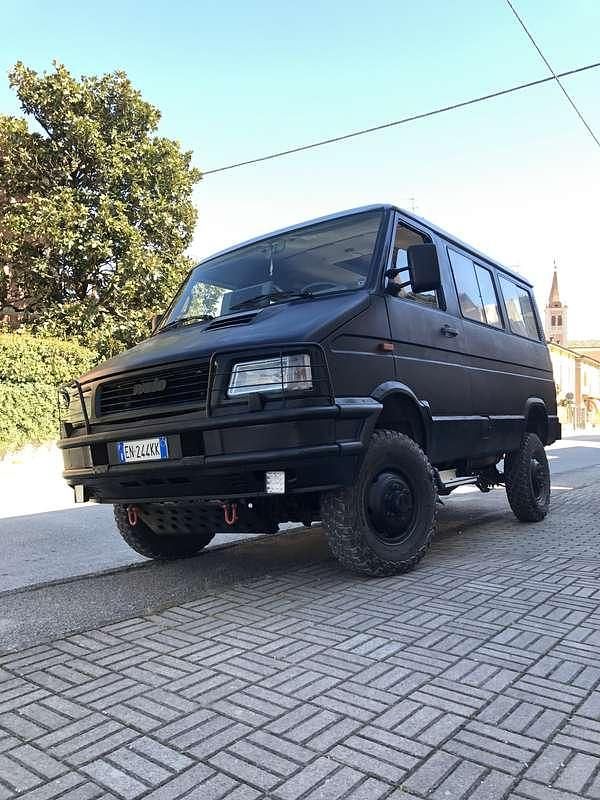 Nero Usata 1991 Iveco Daily Furgone | 14.500 € - Immagine 1/4
