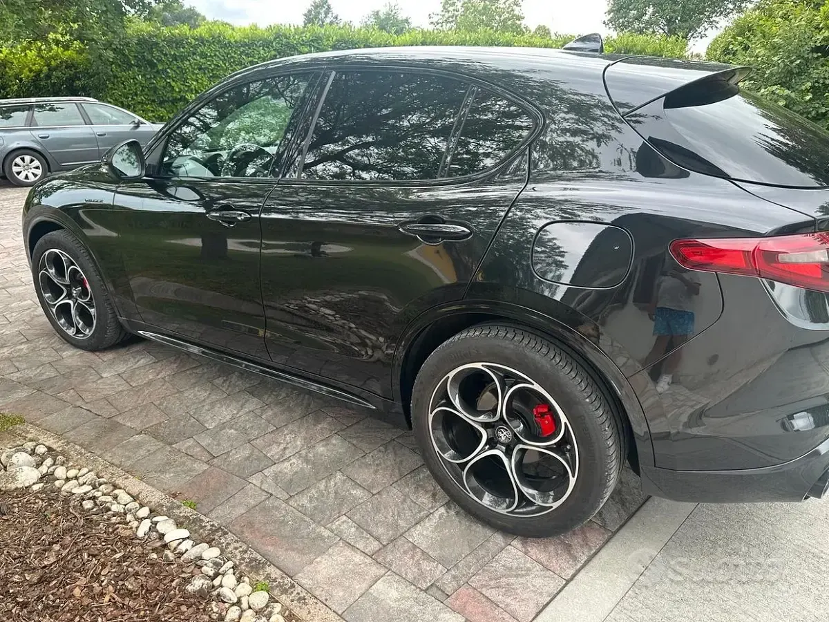 Usata Alfa Romeo Stelvio Veloce 210 CV (154 kW) 2020 Nero SUV