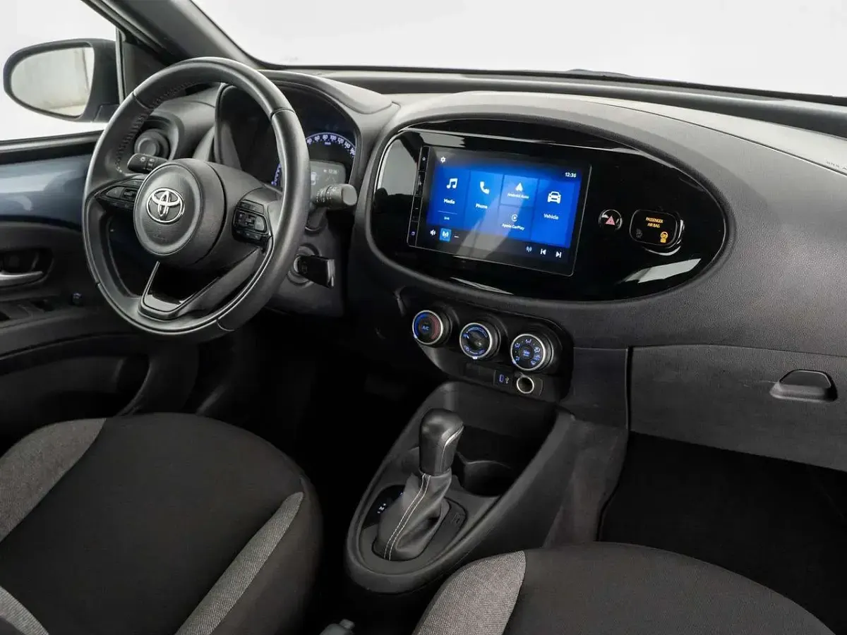 Usata Toyota Aygo X Active 72 CV (52 kW) 2024 Grigio SUV