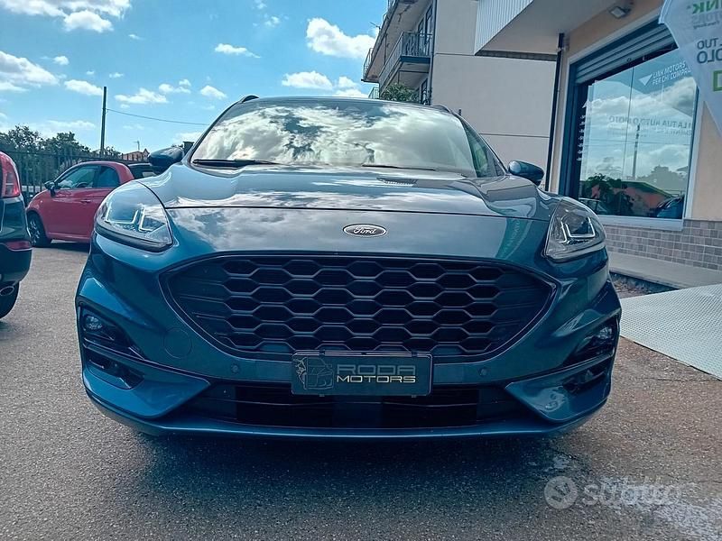 Usata Ford Kuga ST-Line 120 CV (88 kW) 2022 Blu metallizzato SUV