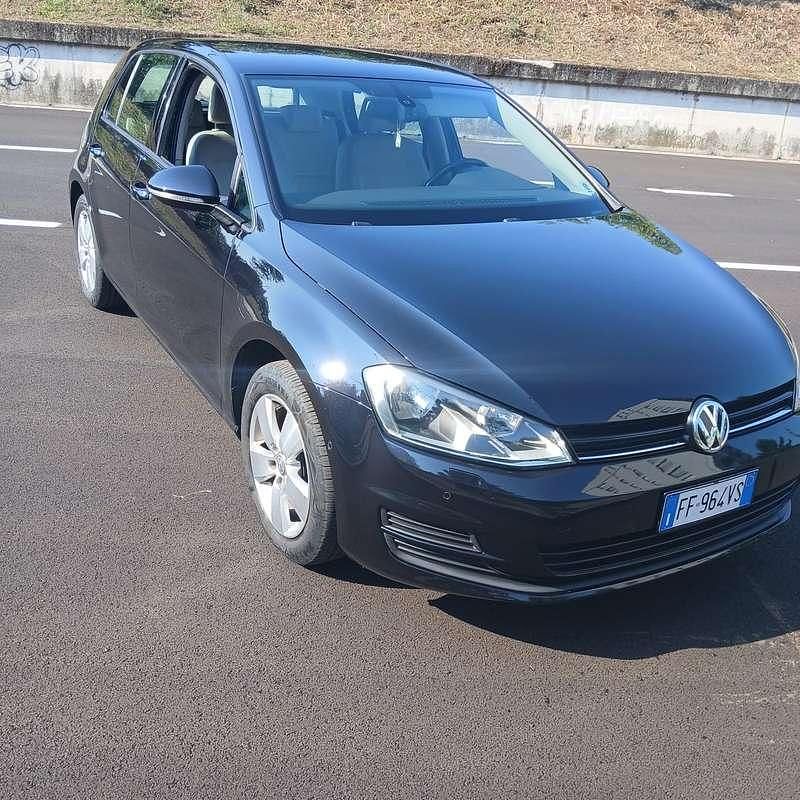 Usata VW Golf VII Highline 105 CV (77 kW) 2013 Berlina