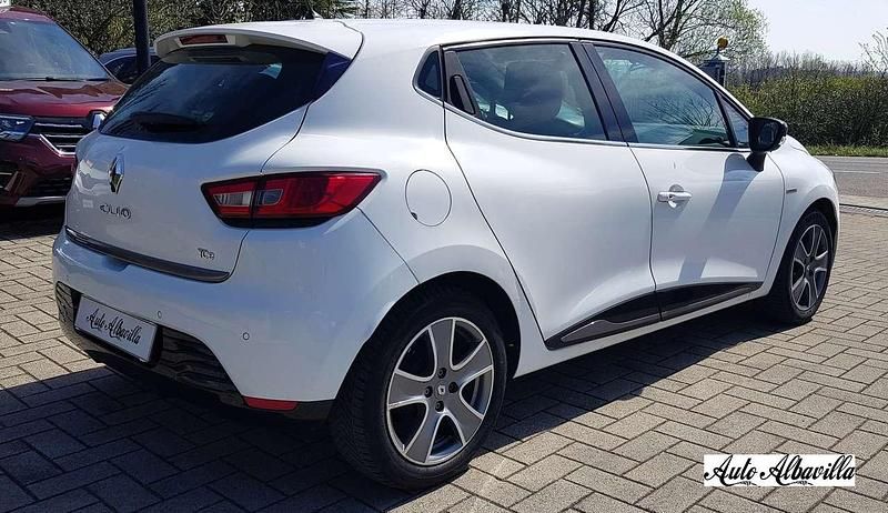 Second-hand Renault Clio IV 90 CP (66 kW) 2015 Alb Berlinǎ