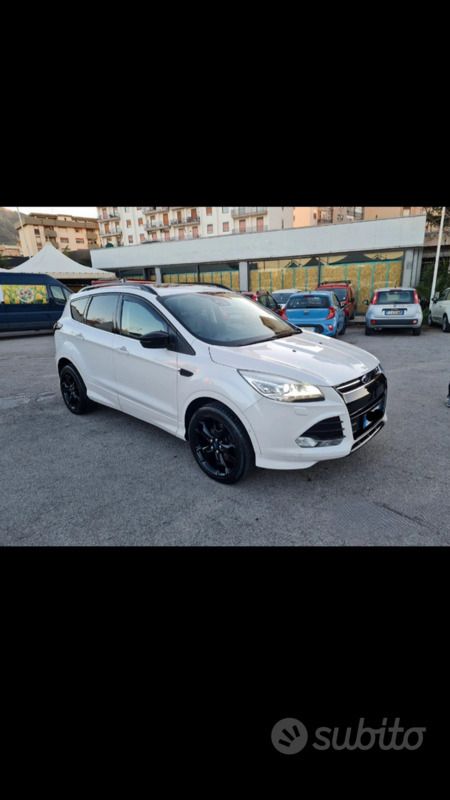 Usata 2014 Ford Kuga SUV | 14.500 € (Molto cara) - Immagine 1/4