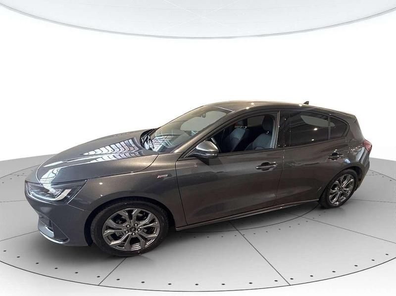 Usata Ford Focus ST-Line 125 CV (91 kW) 2025 Verde metall Utilitaria