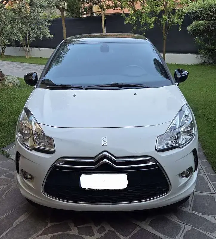 Usata Citroën DS3 So Chic 82 CV (60 kW) 2013 Berlina
