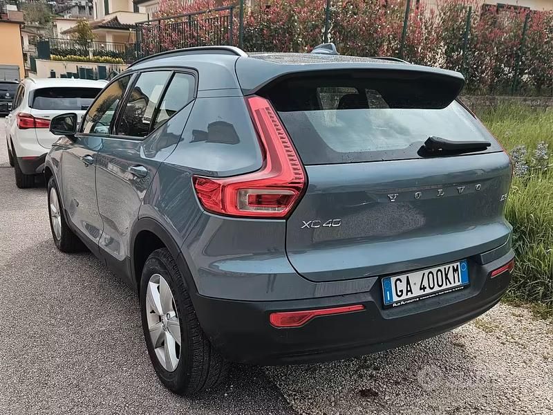 Usata Volvo XC40 150 CV (110 kW) 2020 Verde SUV