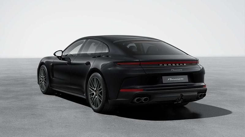 Usata Porsche Panamera 354 CV (260 kW) 2024 Nero jet Utilitaria