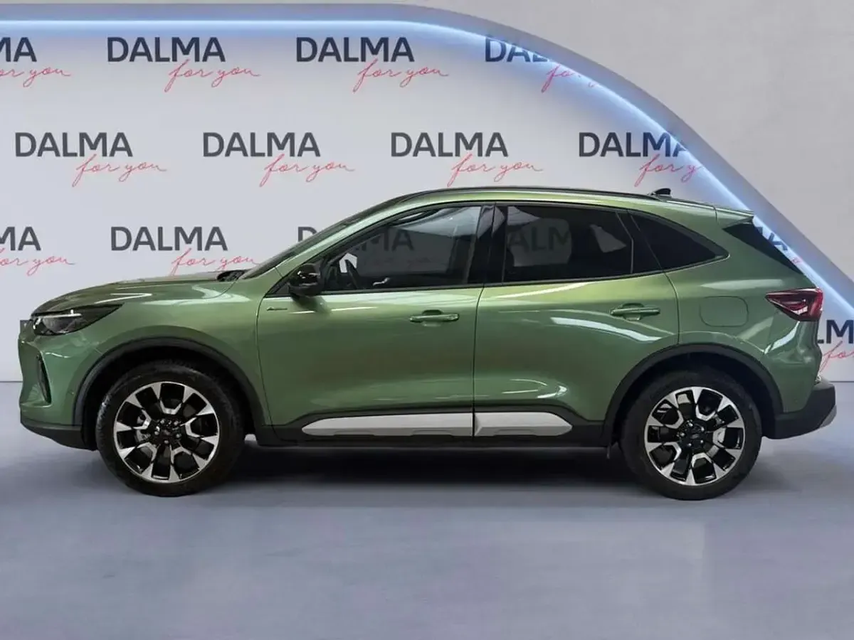 Usata Ford Kuga Active X 179 CV (131 kW) 2024 Bursting green SUV