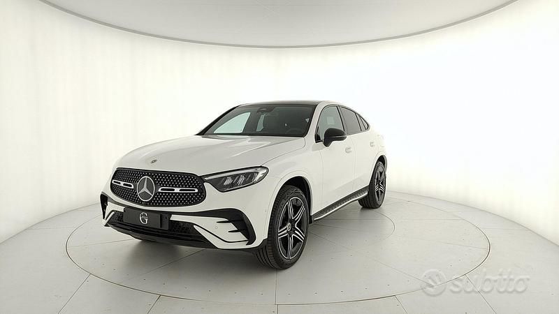Nuova Mercedes GLC300e 197 CV (144 kW) 2025 Bianco polare Coupé
