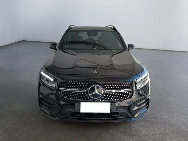 Begagnad Mercedes GLB200 AMG line 150 HK (110 kW) 2024 SUV
