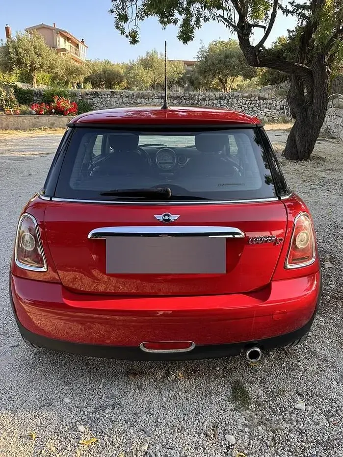 Usata Mini Cooper 109 CV (80 kW) 2009 Rosso Utilitaria