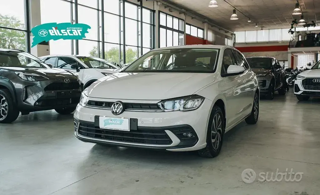 Usata VW Polo Life 95 CV (69 kW) 2023 Beige Utilitaria
