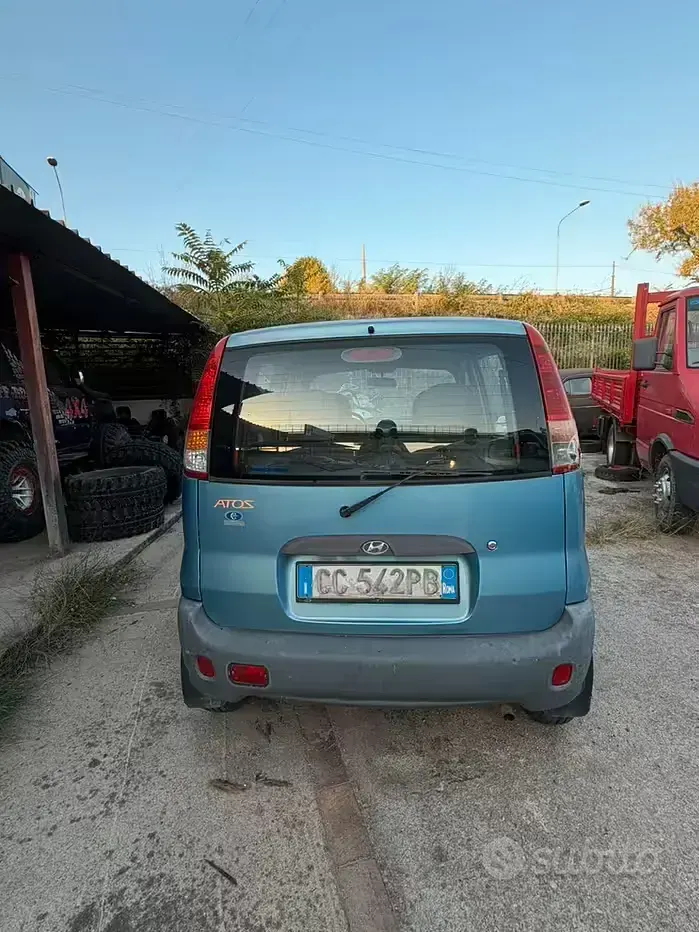 Usata Hyundai Atos 59 CV (43 kW) 2002 Bluazzurro Utilitaria