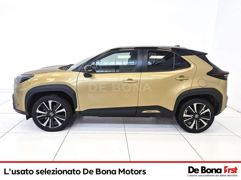 Usata Toyota Yaris Cross 116 CV (85 kW) 2022 Oro SUV