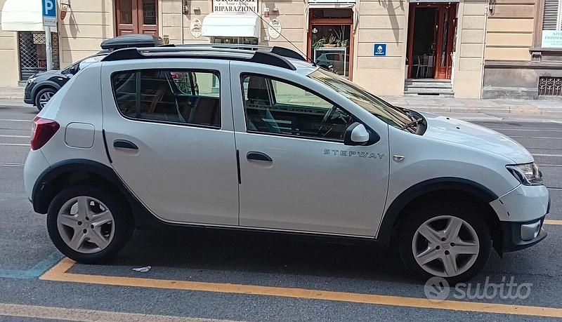 Usata Dacia Sandero Stepway 90 CV (66 kW) 2015 Bianco Utilitaria