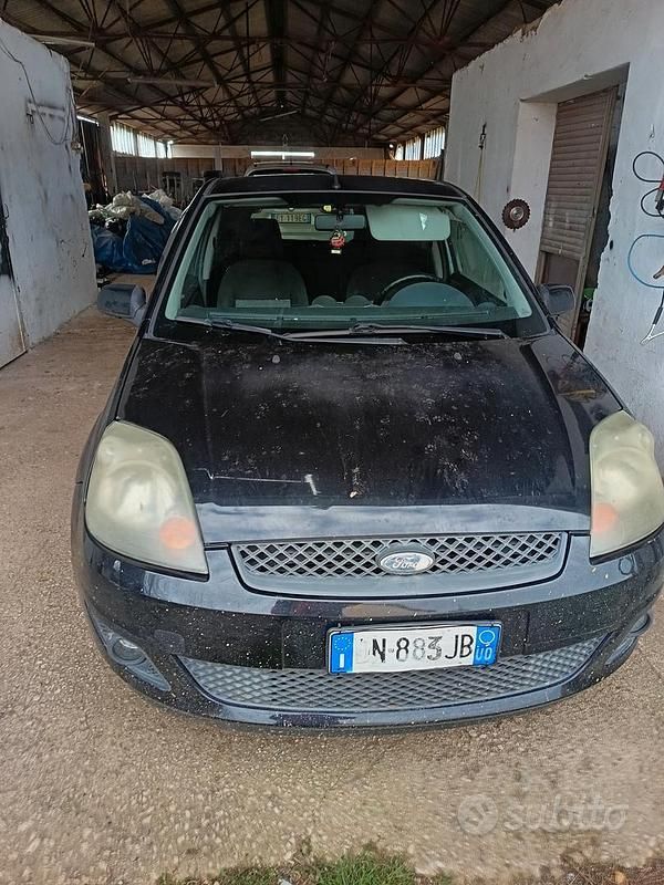 Usata Ford Fiesta 2008 Nero Utilitaria