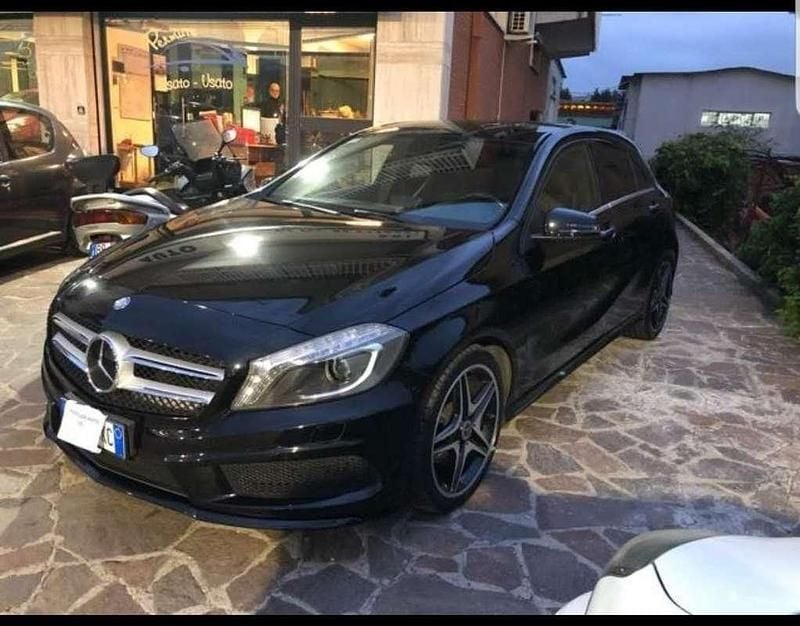 Nero Usata 2014 Mercedes A200 Premium Tre volumi | 12.200 € (Ottimo prezzo) - Immagine 1/4