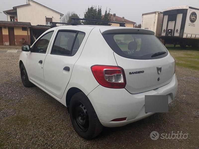 Usata Dacia Sandero 75 CV (55 kW) 2013 Bianco Berlina