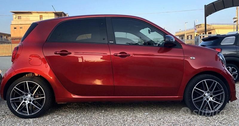 Usata Smart ForFour Brabus 109 CV (80 kW) 2018 Rosso Utilitaria