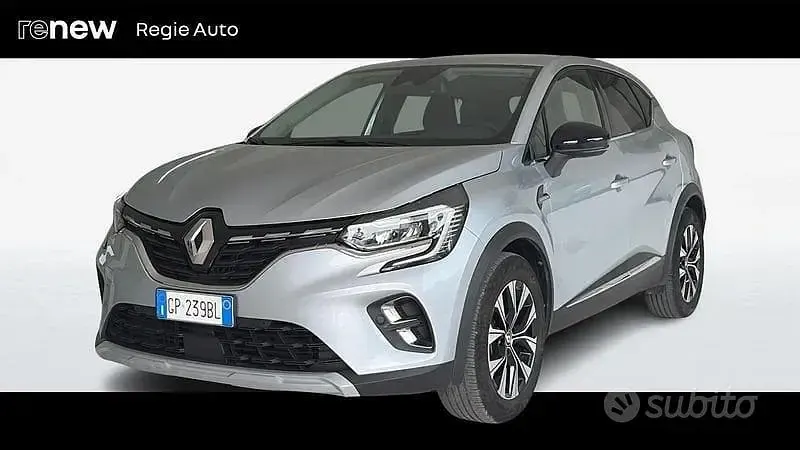 Usata Renault Captur Techno 94 CV (69 kW) 2023 Grigio SUV
