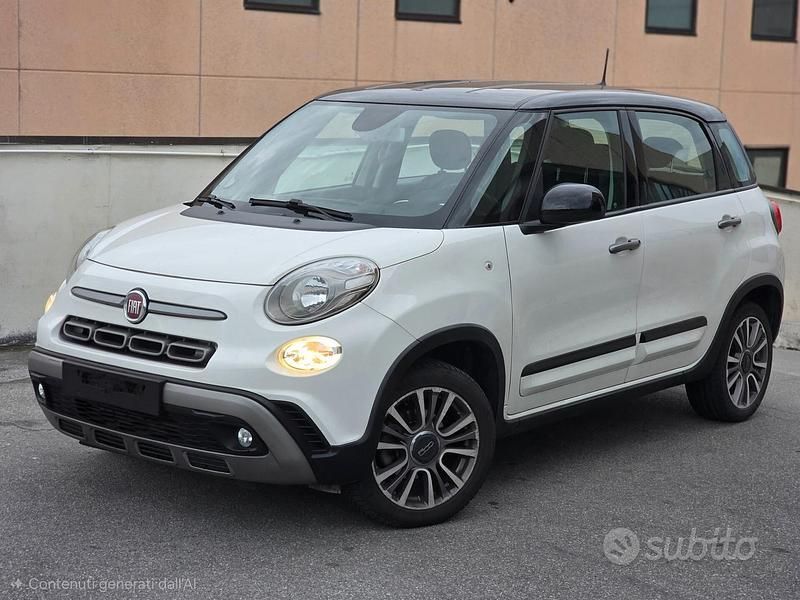 Bianco Usata 2019 Fiat 500L Cross Monovolume | 11.500 € (Buon prezzo) - Immagine 1/4