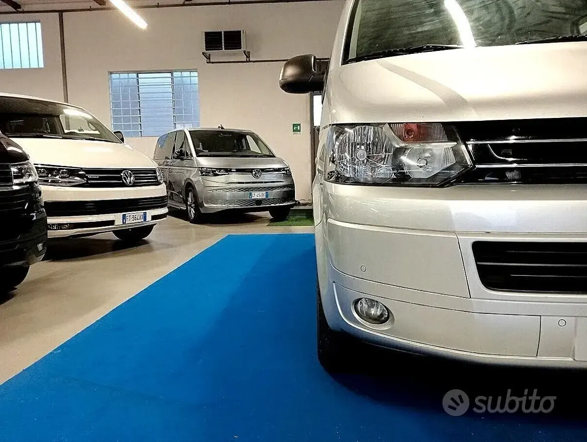 Usata VW Multivan 140 CV (102 kW) 2013 Grigio Monovolume