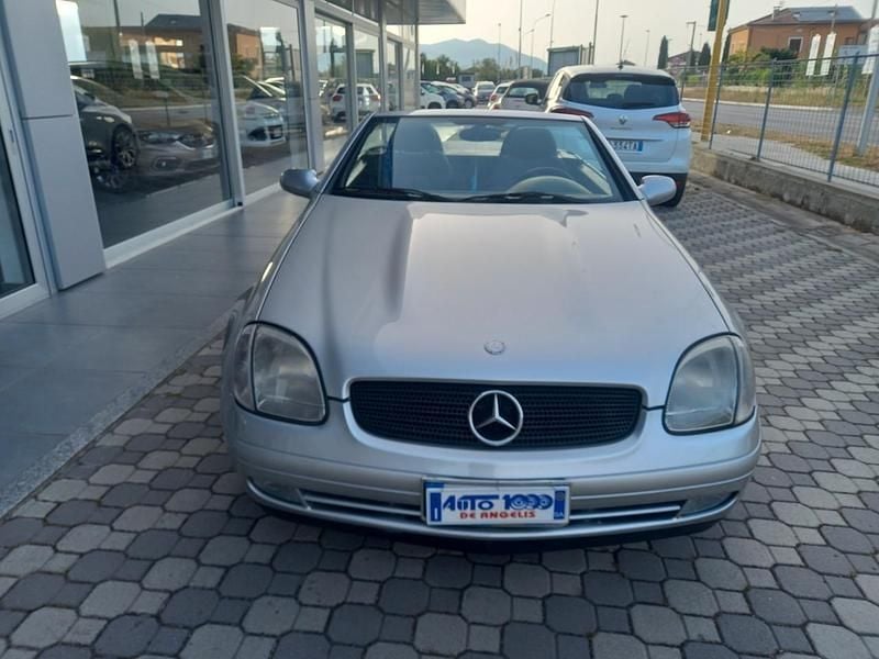 Usata Mercedes SLK200 192 CV (141 kW) 2000 Argento Cabrio