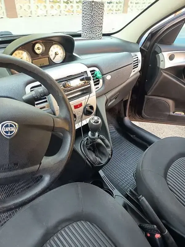 Usata Lancia Ypsilon 77 CV (56 kW) 2009 Utilitaria